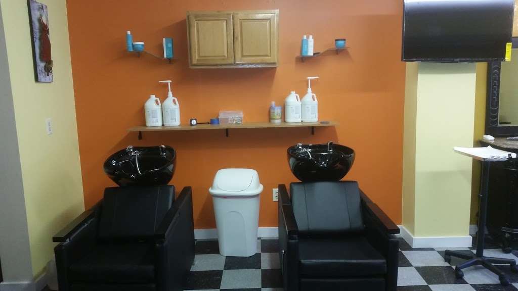 Dominican Hair Salon | 1420 Pocono Blvd, Mt Pocono, PA 18344, USA | Phone: (570) 580-9191