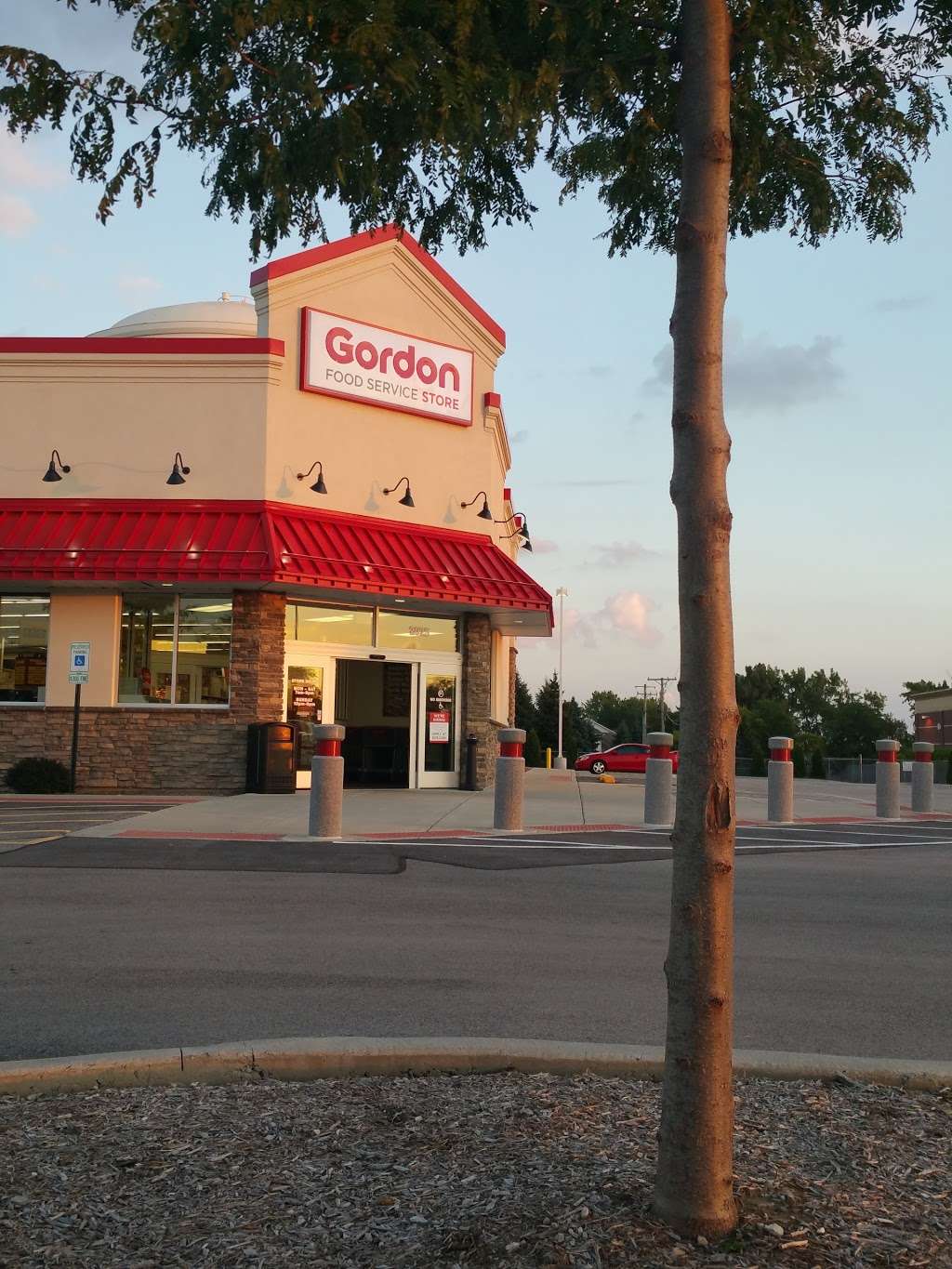 Gordon Food Service Store | 2025 87th St, Darien, IL 60561, USA | Phone: (630) 972-7230