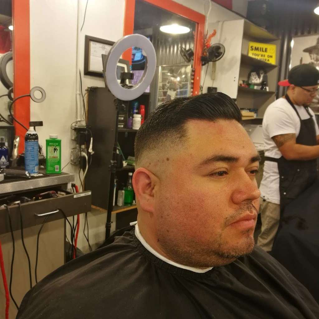 DTR Cuts Barbershop | 204 Orange St, Redlands, CA 92374, USA | Phone: (909) 792-7134