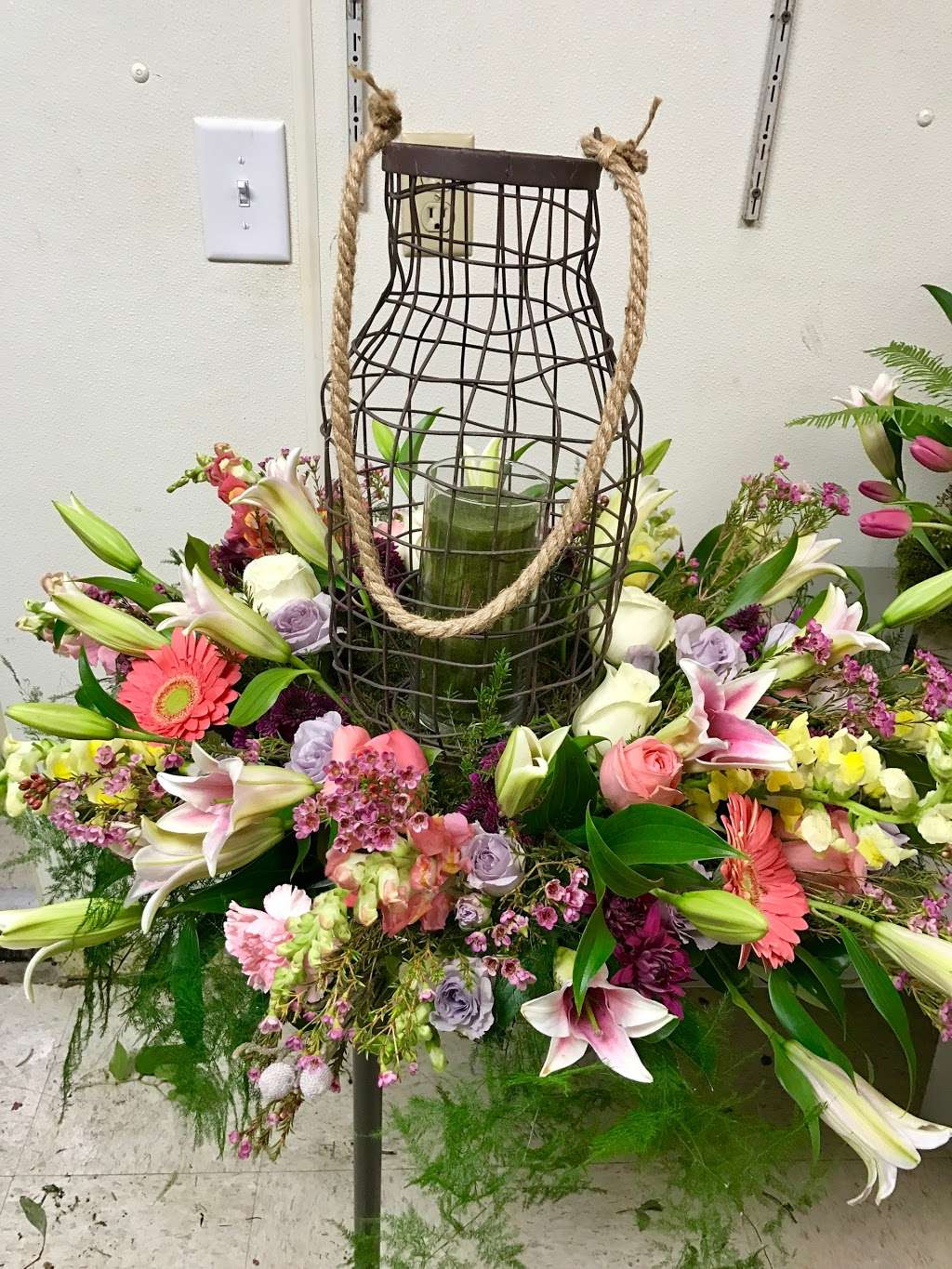 Creative Custom Flowers | 611 Larry Power Rd, Bourbonnais, IL 60914, USA | Phone: (815) 450-7479