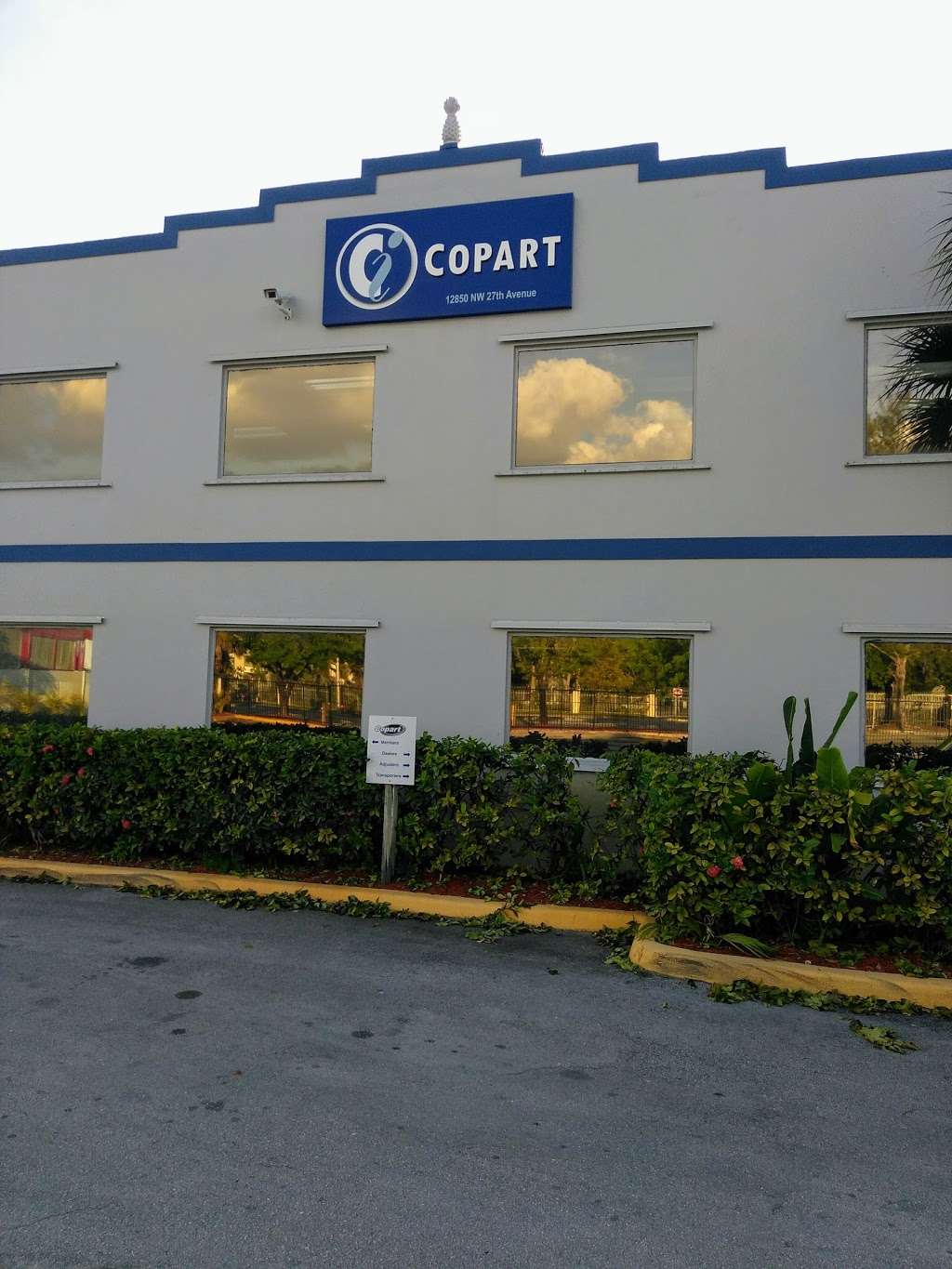 Copart - Miami North | 1, 12850 NW 27th Ave, Opa-locka, FL 33054, USA | Phone: (305) 688-6400