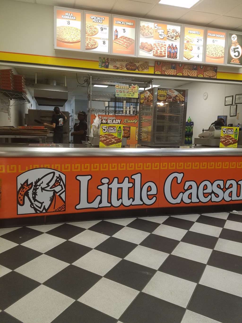 Little Caesars Pizza | 1050 N Carrier Pkwy, Grand Prairie, TX 75050 | Phone: (972) 504-9300