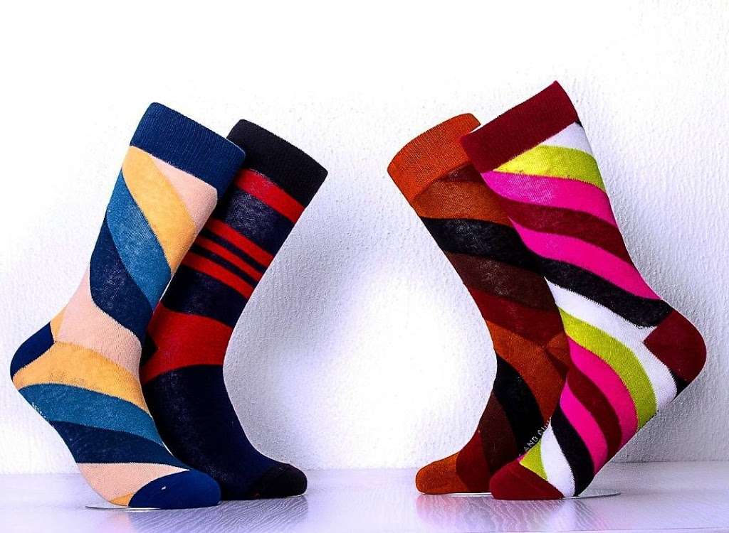 Nicole and Giovanni Socks | 1675, 14800 Westheimer Rd suite h, Houston, TX 77082 | Phone: (281) 920-9949
