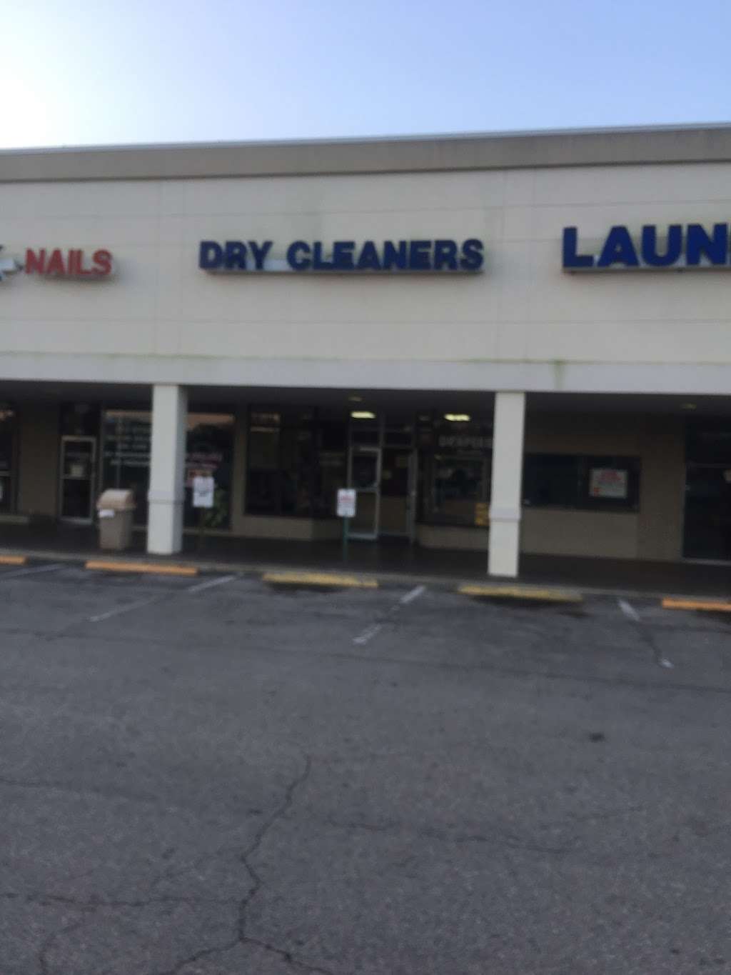 Executive Dry Cleaners Inc | 630 Cypress Gardens Blvd, Winter Haven, FL 33880, USA | Phone: (863) 293-6121