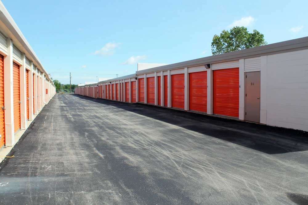 Public Storage | 4750 S 108th St, Greenfield, WI 53228, USA | Phone: (414) 482-5081