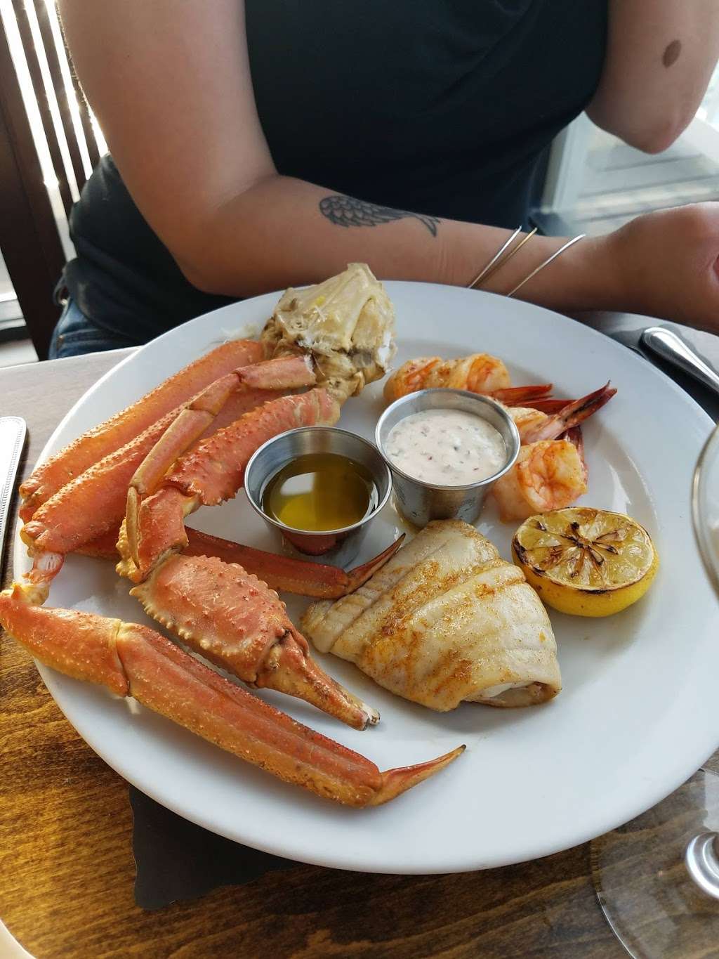 Jack Bakers Lobster Shanty | 83 Channel Dr, Point Pleasant Beach, NJ 08742, USA | Phone: (732) 899-6700