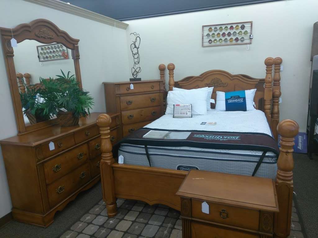 Aaron S Furniture Store 2432 S French Ave Sanford Fl 32771 Usa