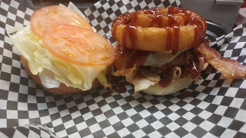 3Ds Pizza & Subs | 605 PA-590, Lake Ariel, PA 18436, USA | Phone: (570) 689-0700