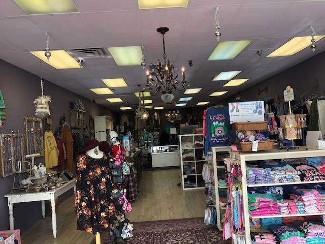 Molly Malones Boutique | 2237 US Hwy 70 SE, Hickory, NC 28602, USA | Phone: (828) 328-2217