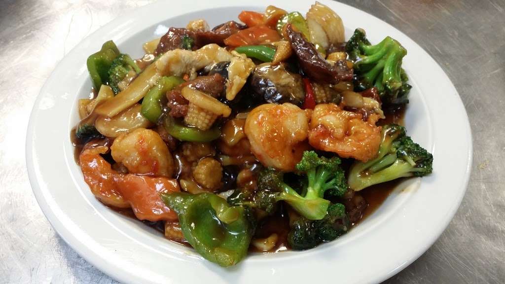 Asian Cuisine Express | 3823 W 31st St, Chicago, IL 60623 | Phone: (773) 847-4883