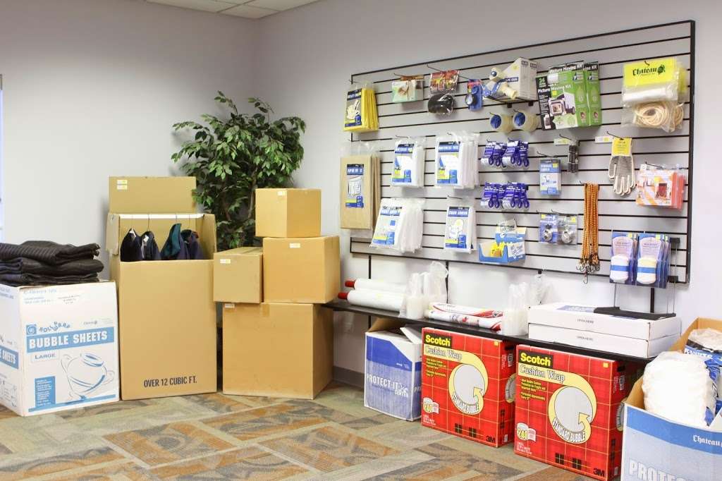 Huntley Self Storage | 11181 Giordano Ct, Huntley, IL 60142, USA | Phone: (847) 669-0200