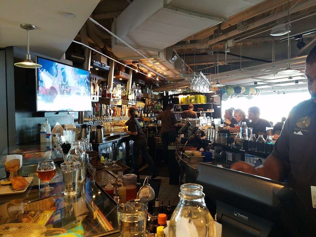 Root Down | Concourse C, 8500 Peña Blvd, Denver, CO 80249, USA | Phone: (303) 342-6959