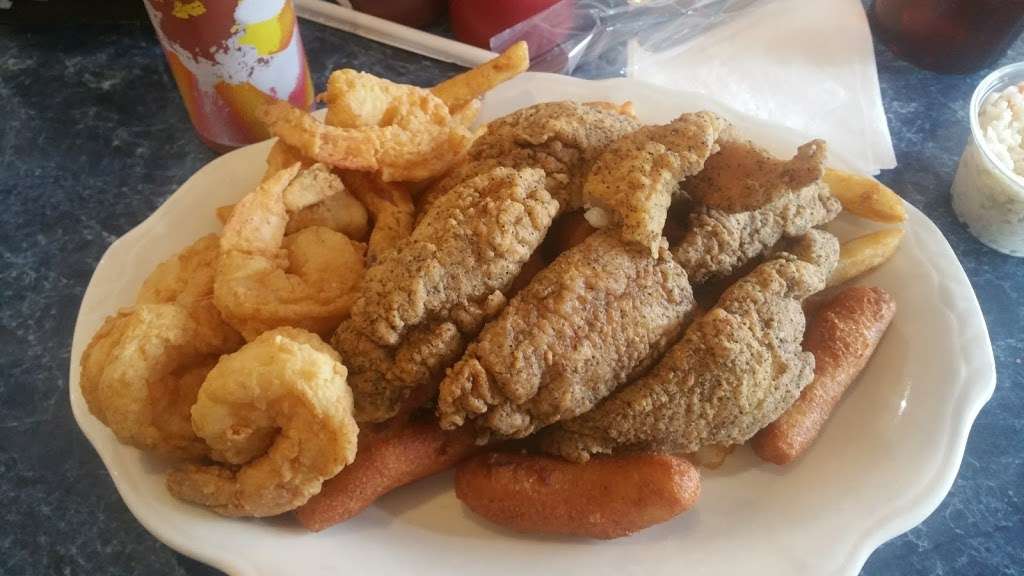 North Star Seafood Restaurant | 3150 Dallas High Shoals Hwy, Dallas, NC 28034 | Phone: (704) 922-7715