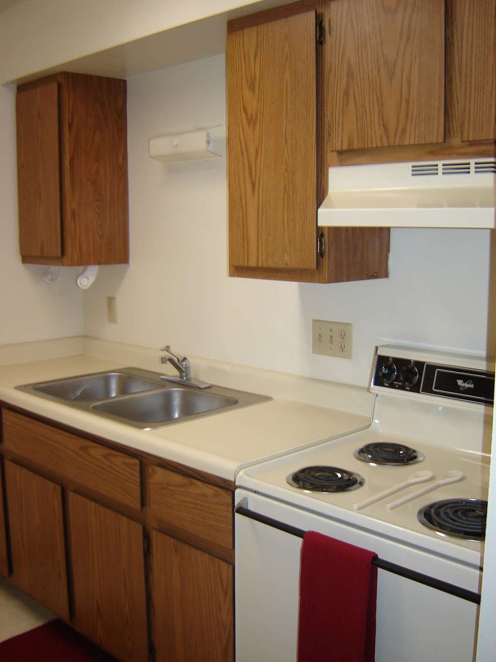 Autumn Glen Apartments | 11200 W Cleveland Ave #D7, West Allis, WI 53227, USA | Phone: (414) 323-2011