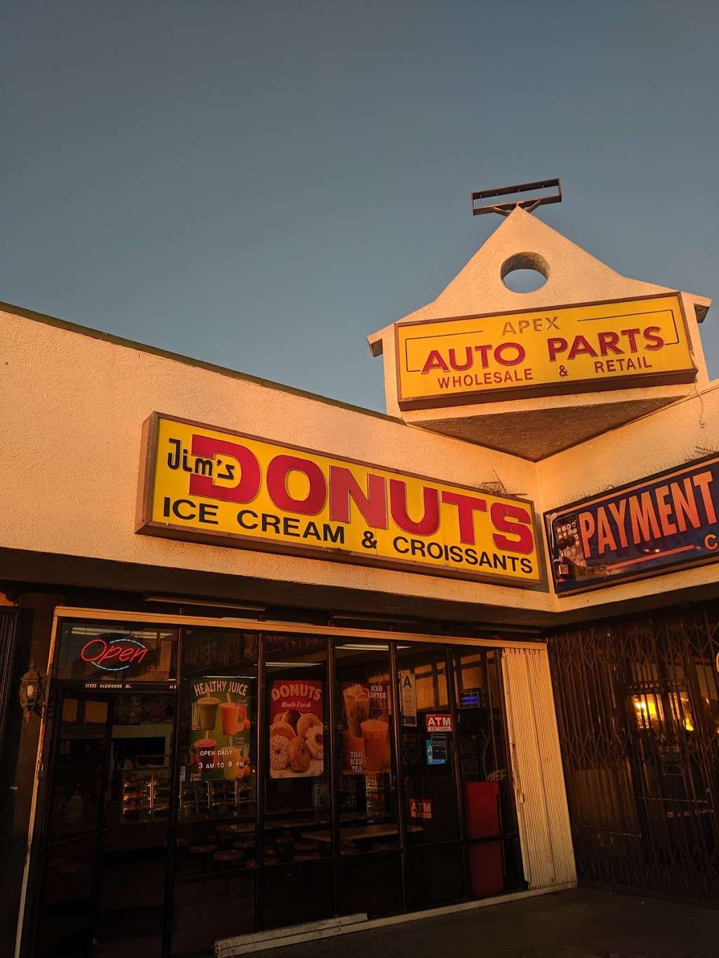 Jims Donuts & Ice Cream | 11555 Glenoaks Blvd, Pacoima, CA 91331, USA | Phone: (818) 897-0971