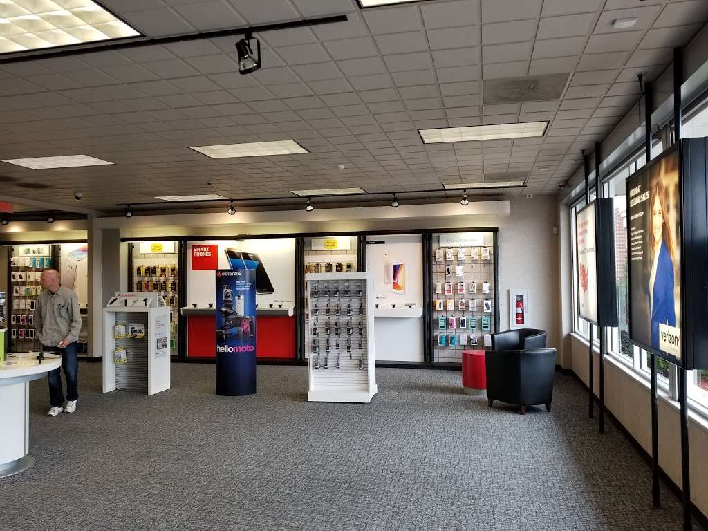 Verizon Authorized Retailer – Cellular Sales | 10950 Lee Hwy, Fairfax, VA 22030 | Phone: (703) 865-4578