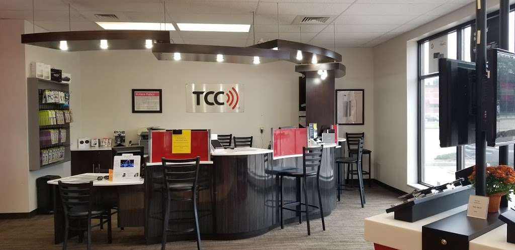 Verizon Authorized Retailer, TCC | Bristol Place, 1230 Newport Ave, Attleboro, MA 02703, USA | Phone: (508) 761-5015