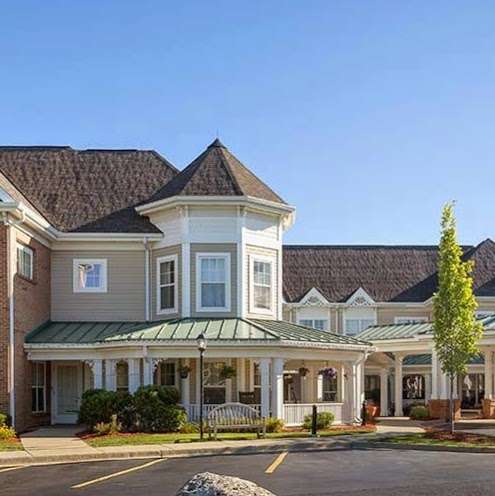 Atria Park of Glen Ellyn | 95 Carleton Ave, Glen Ellyn, IL 60137, USA | Phone: (630) 984-5123