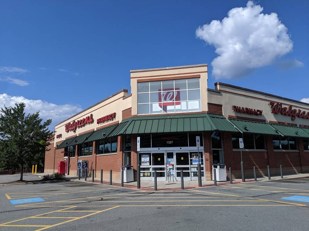 Redbox | 1327 Meadowlark Dr, Winston-Salem, NC 27106, USA | Phone: (866) 733-2693