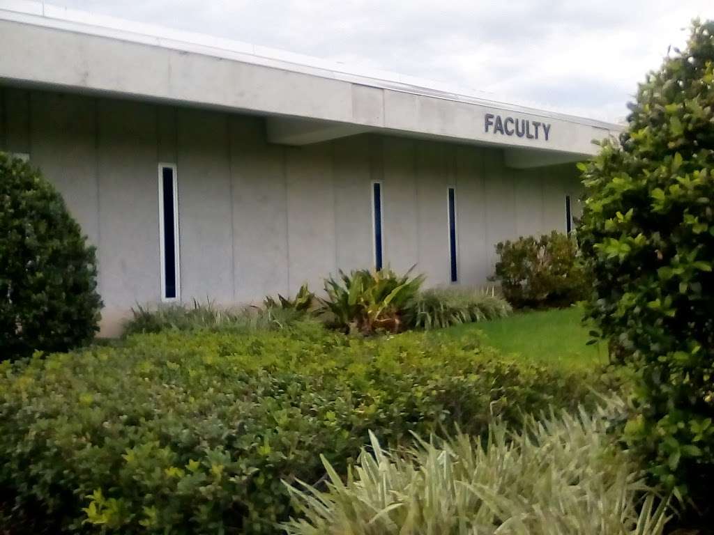 Faculty Offices | E 1st Rd, Sanford, FL 32773