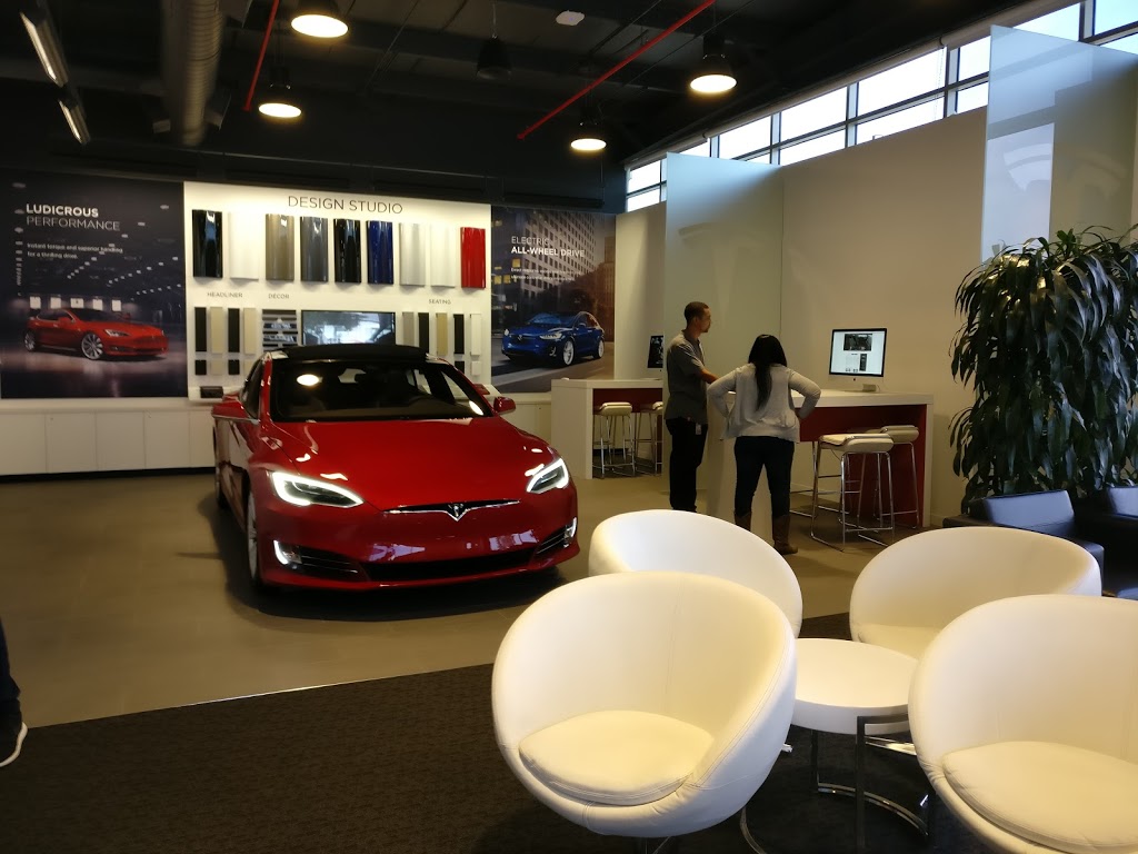 Tesla Delivery Center | 47623 Fremont Blvd, Fremont, CA 94538