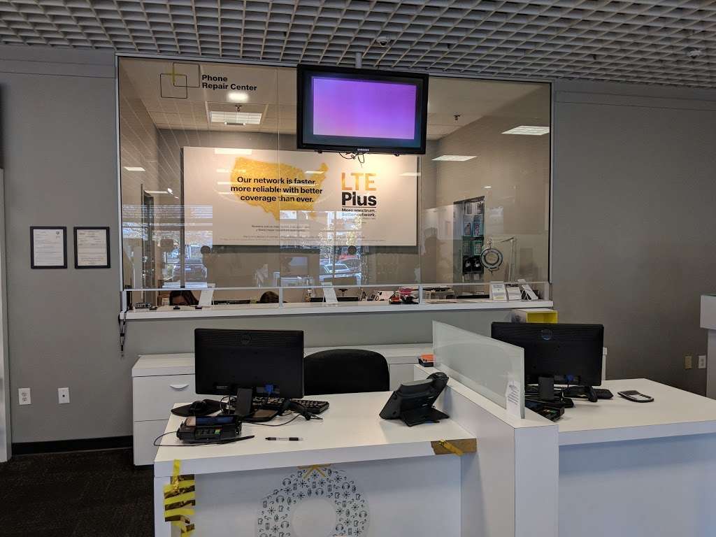 Sprint Store | 2711 Canyon Springs Pkwy #101, Riverside, CA 92507, USA | Phone: (951) 656-1221