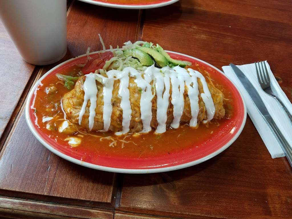 Taqueria La Sierra | 2162, 720 Denver Ave, Fort Lupton, CO 80621, USA | Phone: (303) 857-3929