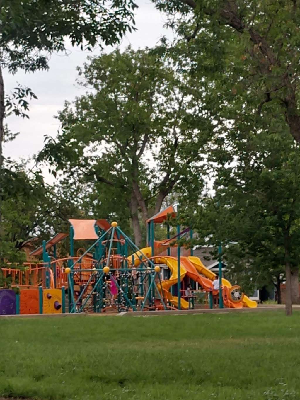 Sunrise Splash Park | 325 12th St, Greeley, CO 80631, USA | Phone: (970) 356-2594