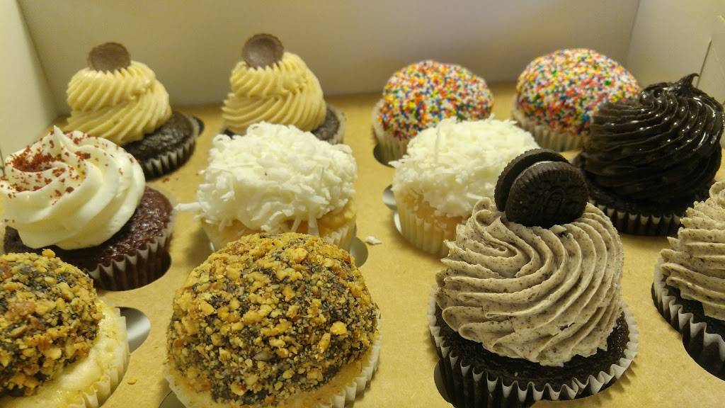 Moonlight Cakes | 2816 Central Dr Ste 152, Bedford, TX 76021, USA | Phone: (682) 503-4075