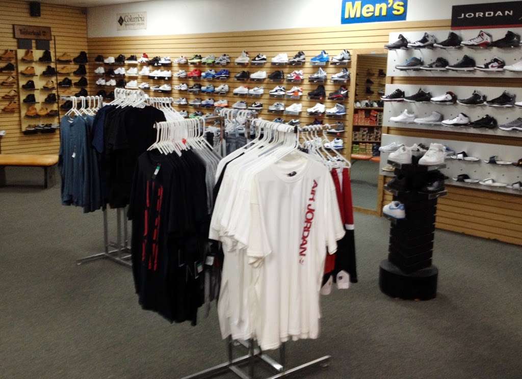 Sneaker Den | 345 Scarlet Rd # 10, Kennett Square, PA 19348, USA | Phone: (610) 444-3988