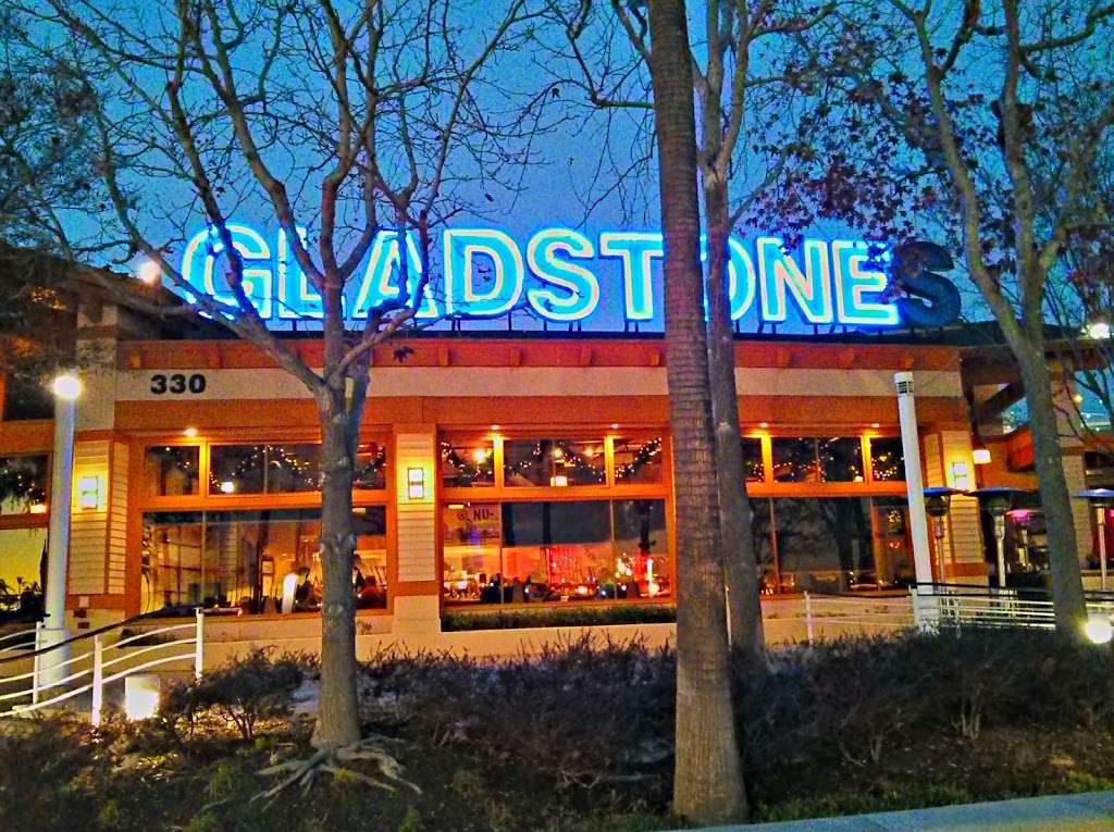 Gladstones Restaurant | 17300 Pacific Coast Hwy, Pacific Palisades, CA 90272, USA | Phone: (310) 454-3474
