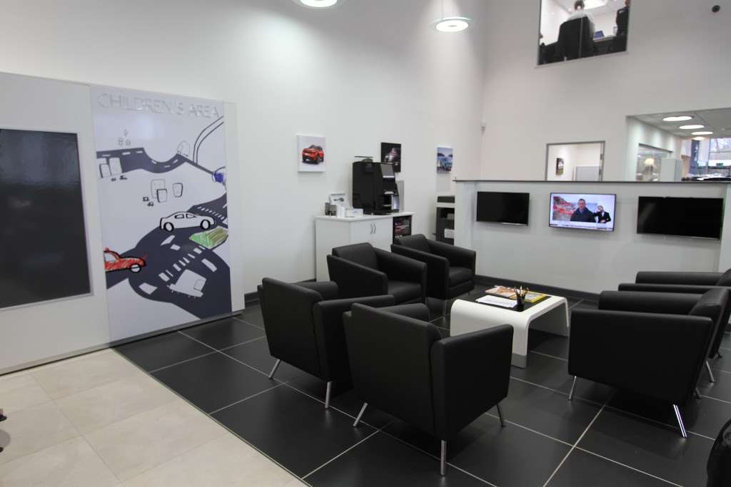 Robins & Day Citroen Chingford | Chingford Rd, Walthamstow, London E4 8SL, UK | Phone: 020 3621 4000