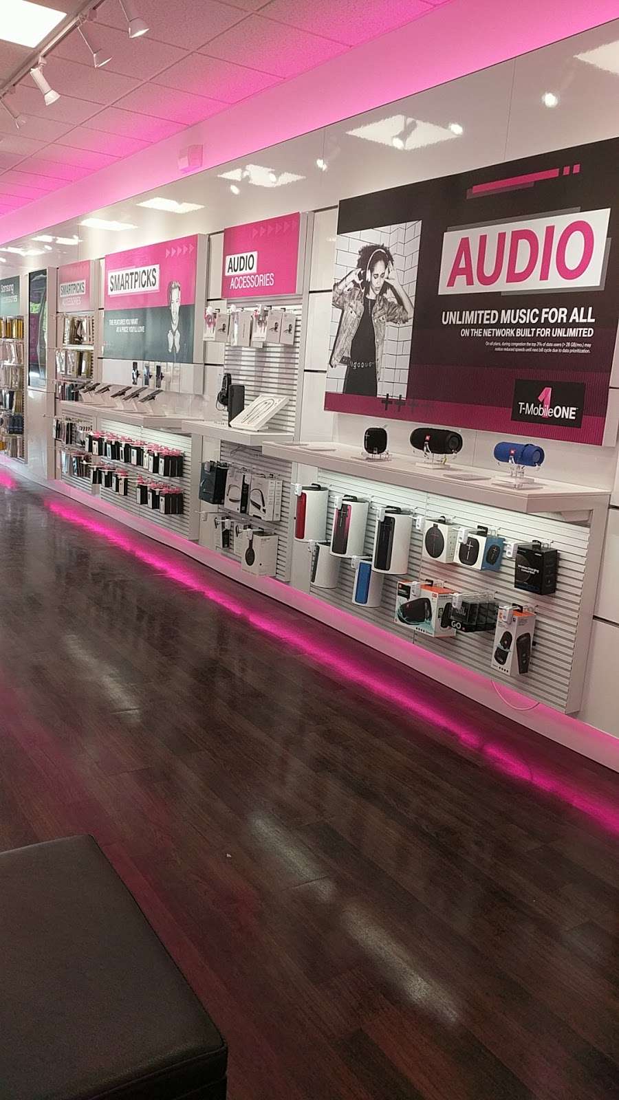 T-Mobile | 1832 Stefko Blvd Unit 10, Bethlehem, PA 18017 | Phone: (484) 626-0440