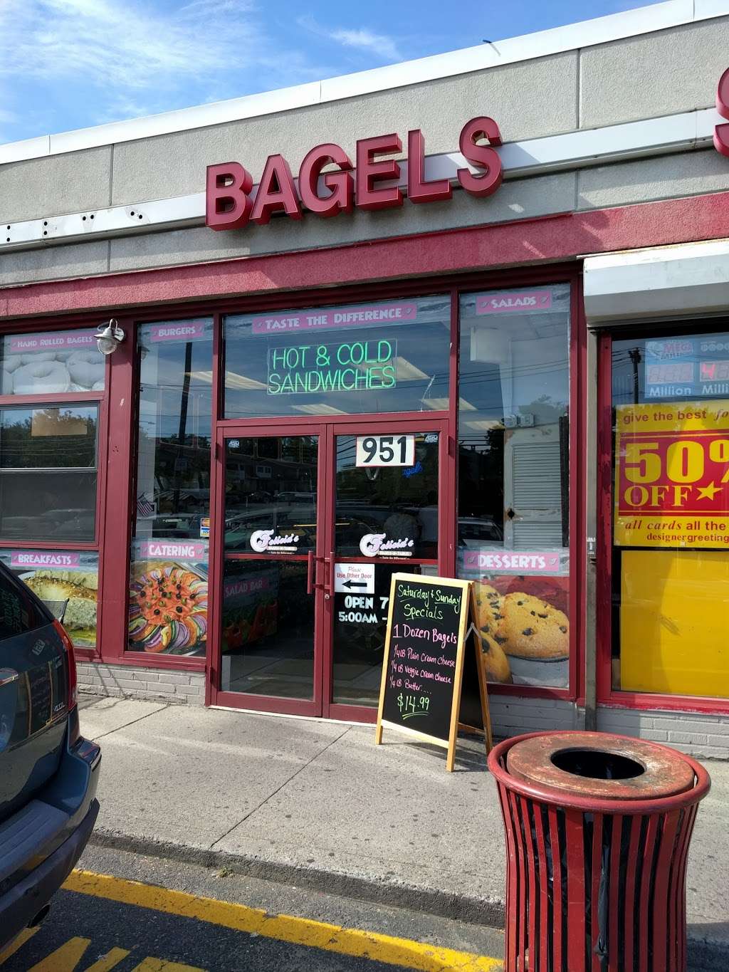 Felicias Bagels-N-Tables | 951 Rosedale Rd, Valley Stream, NY 11581, USA | Phone: (516) 791-0063