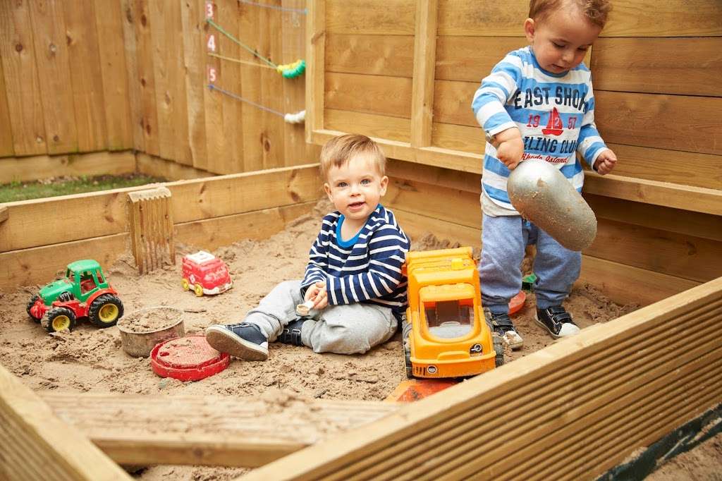 The Rocking Horse Day Nursery | 5 Victoria Ave, London N3 1BD, UK | Phone: 020 8346 3682