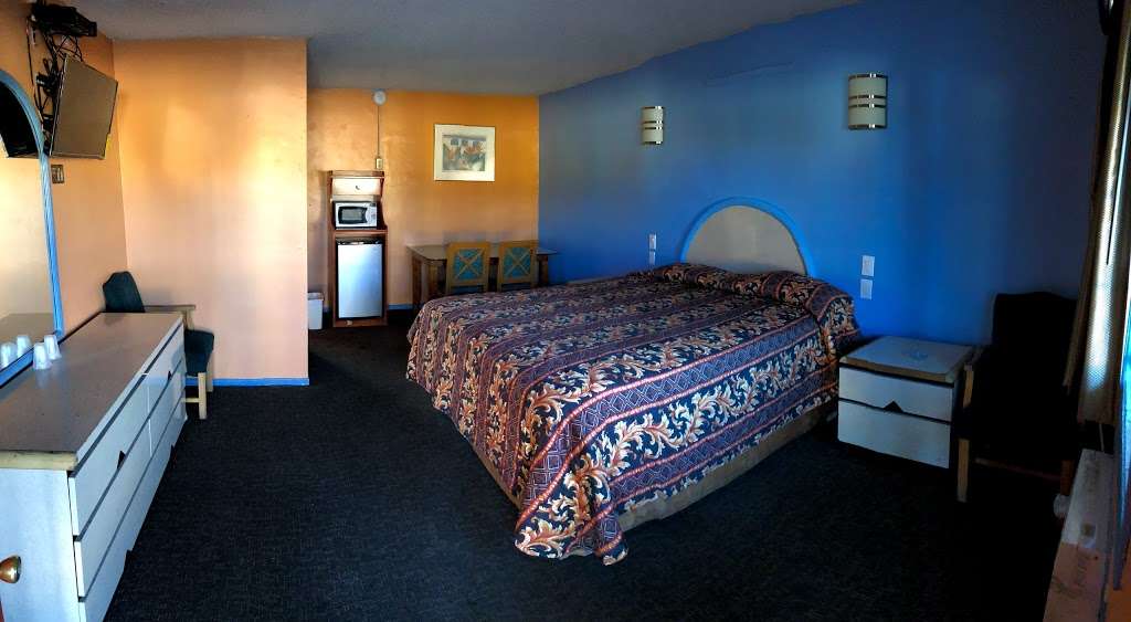 Mission Motel | 1514 W Mission Blvd, Ontario, CA 91762 | Phone: (909) 986-6688