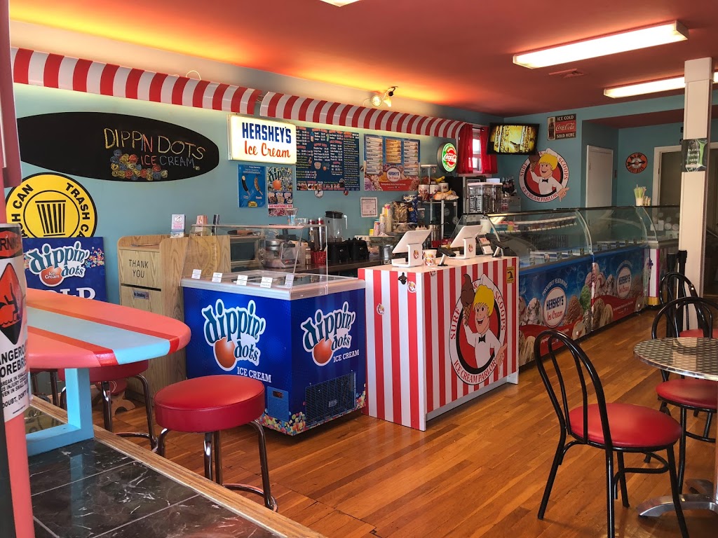 Surf & Scoops Ice Cream Parlor | 540 Nantasket Ave, Hull, MA 02045, USA | Phone: (781) 773-8556