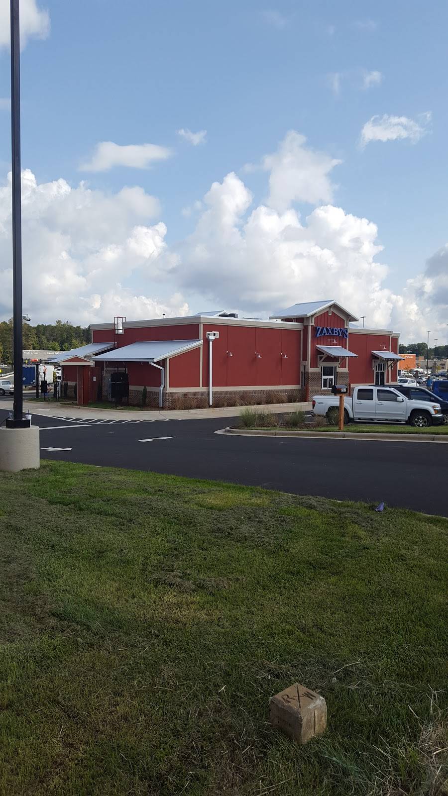 Zaxbys Chicken Fingers & Buffalo Wings | 212 Ingram Dr, King, NC 27021, USA | Phone: (336) 985-6800