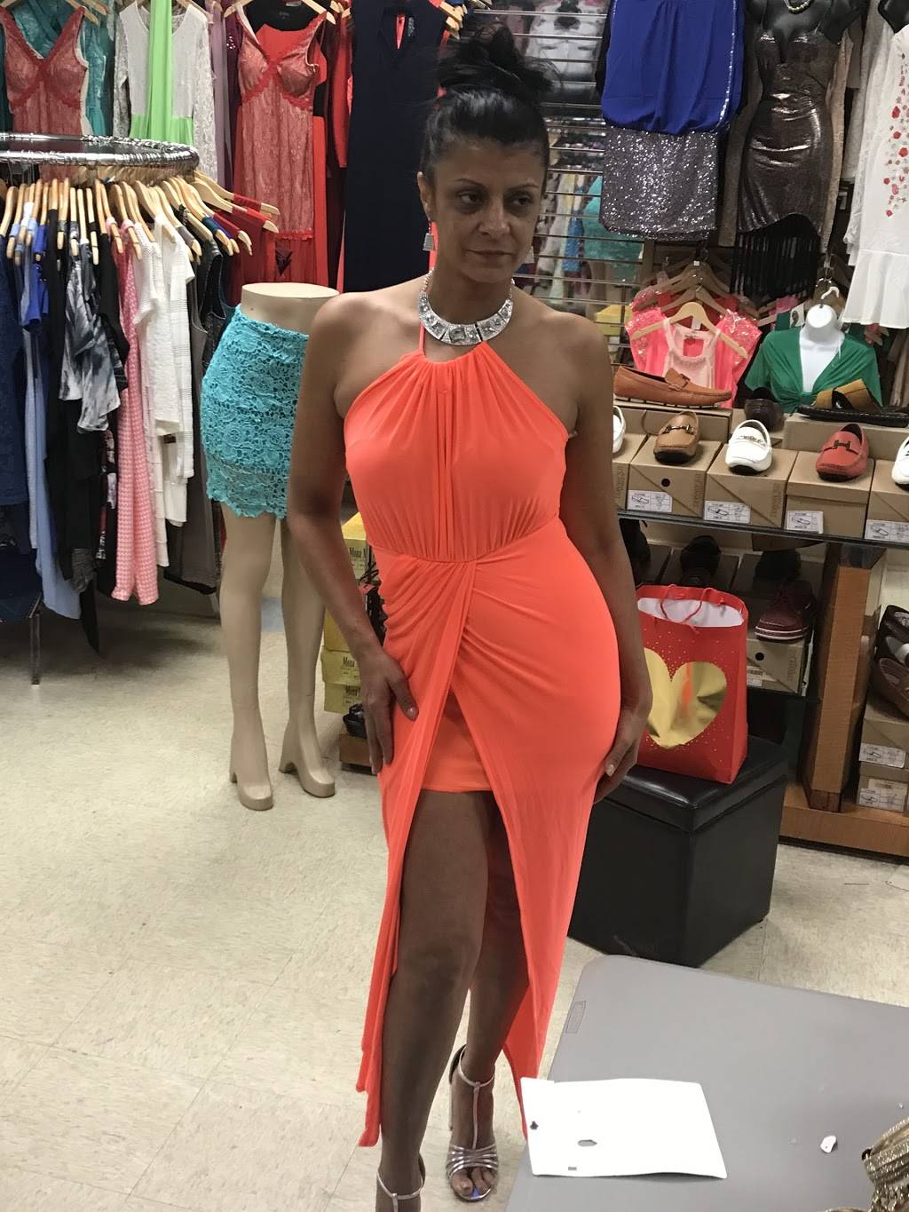 Divas Boutique | 4000 Atlantic Ave Suite 132, Raleigh, NC 27604, USA | Phone: (919) 703-0672