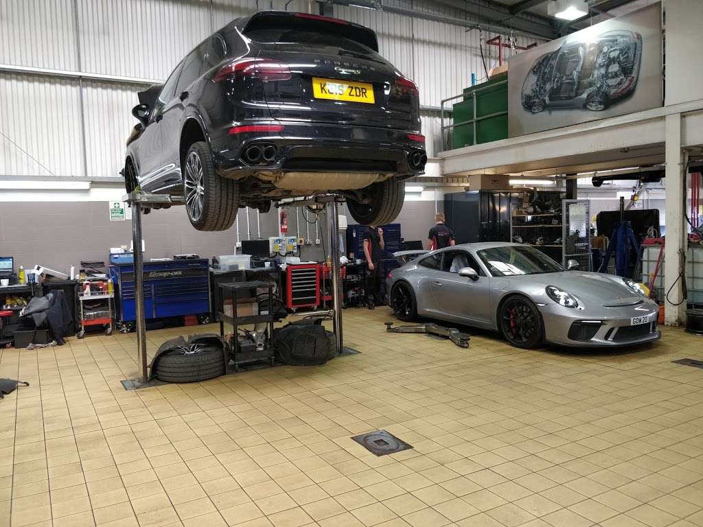 Porsche Centre Tonbridge | Brook Farm, Five Oak Green Rd, Tonbridge TN11 0QN, UK | Phone: 01732 361222