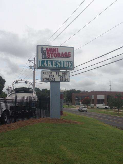 Lakeside Mini Storage | 18630 Statesville Rd, Cornelius, NC 28031, USA | Phone: (704) 896-9652