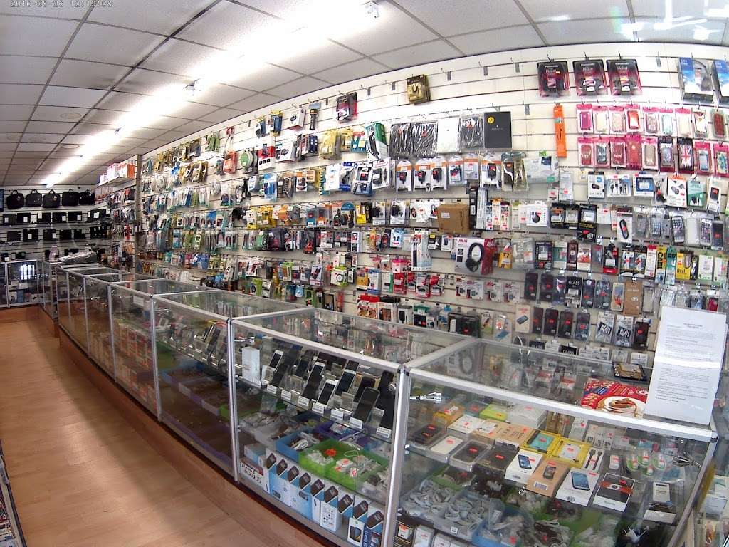 Smart Deals | 85 Seven Sisters Rd, London N7 6BU, UK | Phone: 020 7281 8800