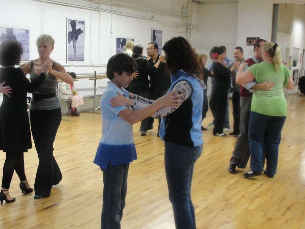 Living Tango - Argentine Tango lessons, Coaching & Wedding Dance | 541 Standard St, El Segundo, CA 90245 | Phone: (310) 621-0622