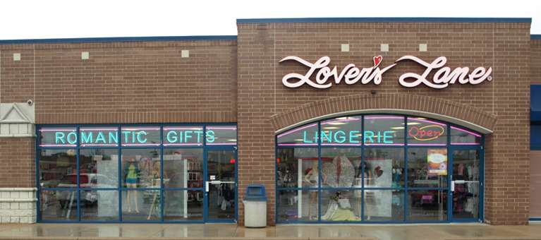 Lovers Lane | 979 Brook Forest Ave, Shorewood, IL 60431, USA | Phone: (815) 439-5126