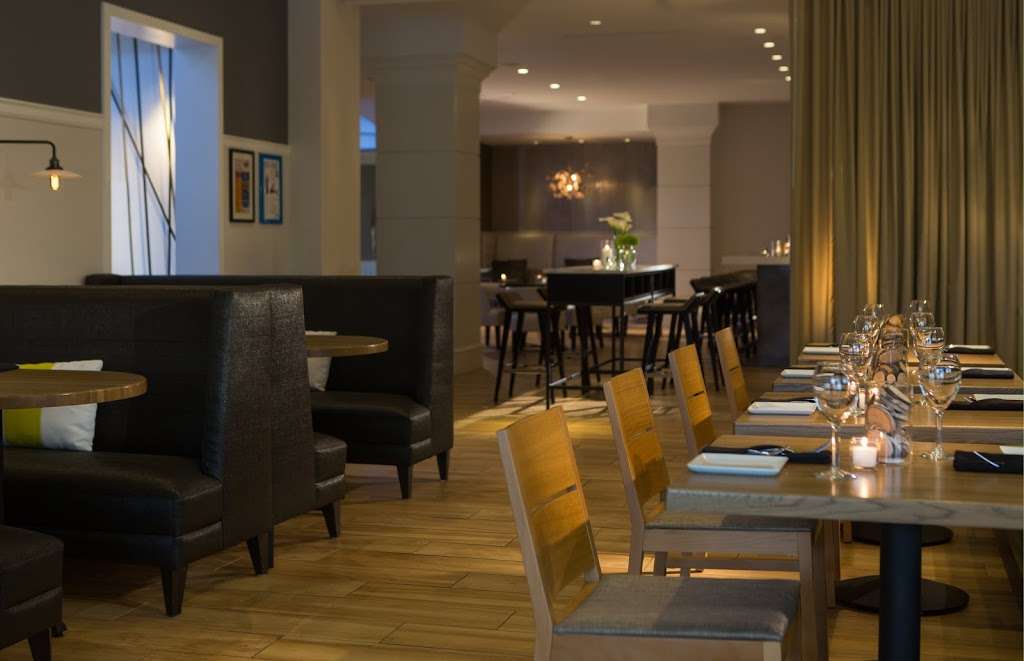 Finchs Restaurant | 801 Rutherford Ave, Rutherford, NJ 07070, USA | Phone: (201) 231-3141