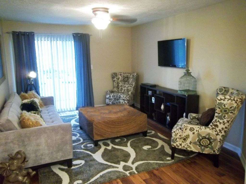 Keeneland Crest Apartments | 8401 Boggs Creek Dr, Indianapolis, IN 46237 | Phone: (317) 881-6000