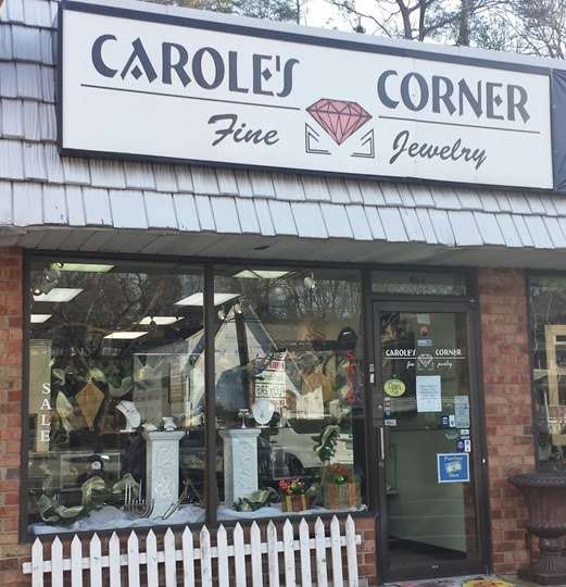 Caroles Corner | 816 Fort Salonga Rd, Northport, NY 11768, USA | Phone: (631) 757-1972