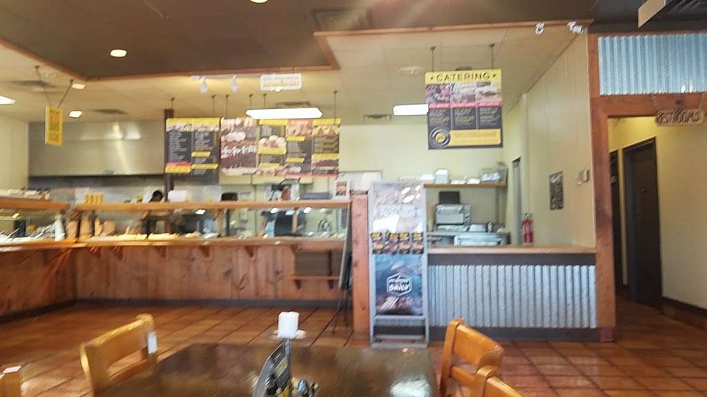 Dickeys Barbecue Pit | 9004 Garland Rd, Dallas, TX 75218 | Phone: (214) 321-7018