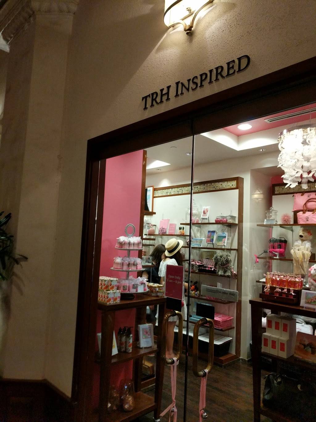 TRH Inspired | 2259 Kalakaua Ave, Honolulu, HI 96815, USA | Phone: (808) 926-7680