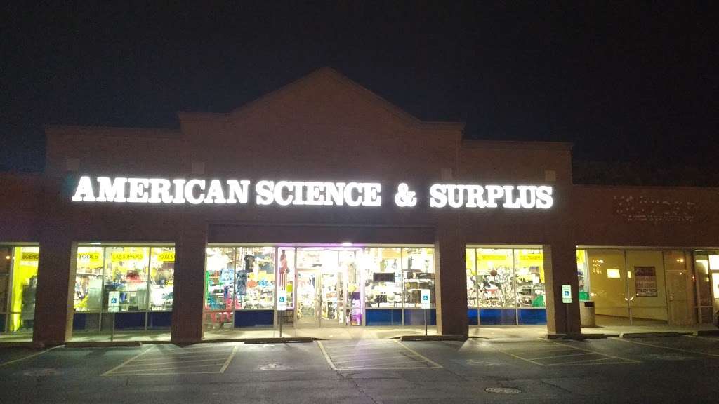 American Science & Surplus | 5316 N Milwaukee Ave, Chicago, IL 60630 | Phone: (773) 763-0313